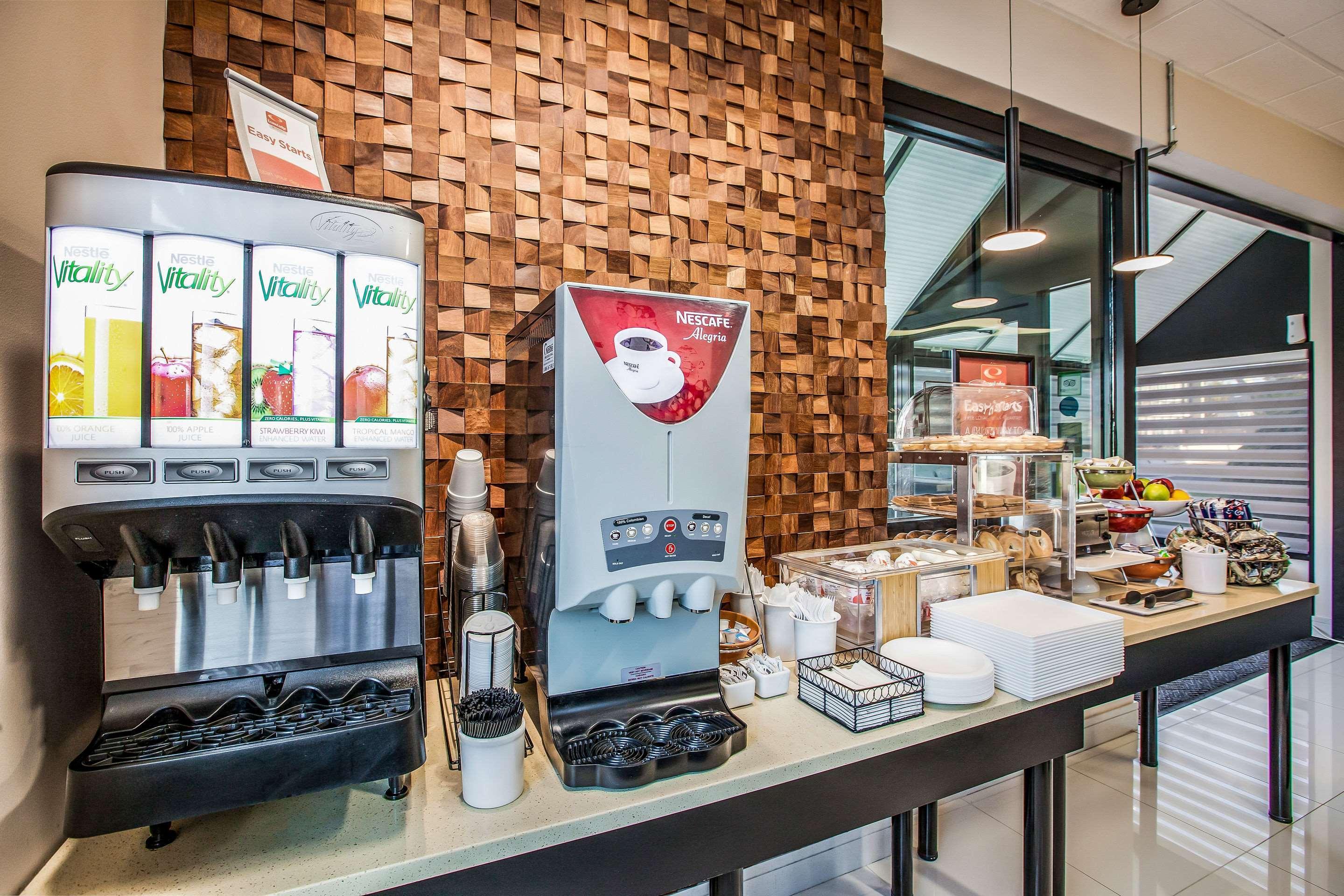 Super 8 By Wyndham Meadowlands Ξενοδοχείο Carlstadt Εξωτερικό φωτογραφία